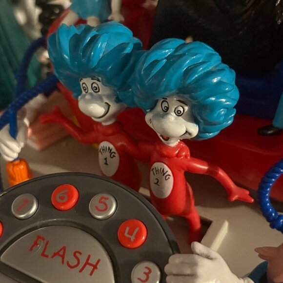 Dr. Seuss Cat in the Hat- 3D, Landline Telephone, Collectible, Vintage 2003 - Picture 7 of 12